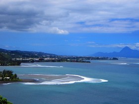 Tahiti Surf Beach Paradise