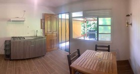 Moana Breeze Eco Lodge