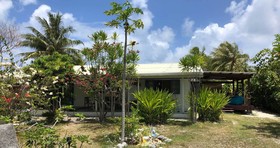Moana Breeze Eco Lodge
