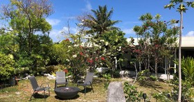 Moana Breeze Eco Lodge