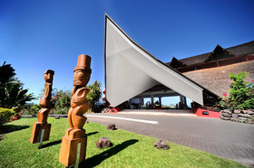 Tahiti Ia Ora Beach Resort - Managed by Sofitel