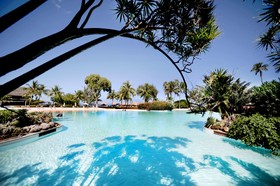 Tahiti Ia Ora Beach Resort - Managed by Sofitel