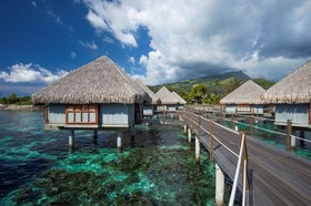Tahiti Ia Ora Beach Resort - Managed by Sofitel
