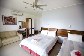 Madang Lodge Hotel