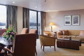 Crowne Hotel