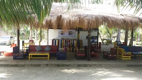 Peace & Love Beach Club