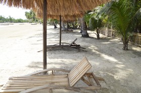 Peace & Love Beach Club