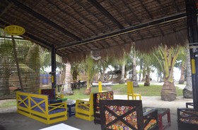 Peace & Love Beach Club