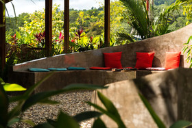 Beso Hilltop Retreat