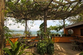 Casa Rosa Inn And Restaurant