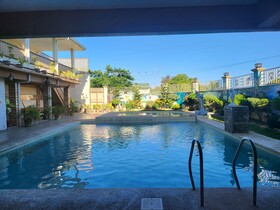 Rooms R Us - Villa Elsie Resort
