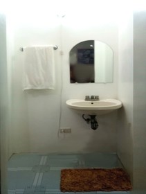 Kalanggaman Liezel's B&B