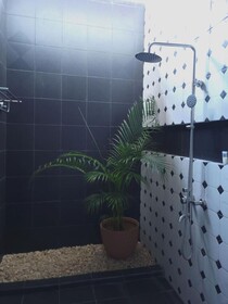 Ceda Guest House by HiveRooms