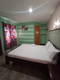 Hrj Hotel