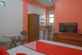Myrna's Pension House by OYO Rooms