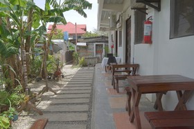 Myrna's Pension House by OYO Rooms