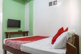 Myrna's Pension House by OYO Rooms