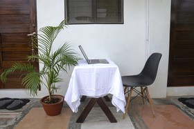Myrna's Pension House by OYO Rooms