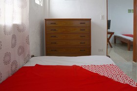 Myrna's Pension House by OYO Rooms
