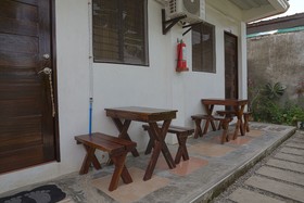 Myrna's Pension House by OYO Rooms