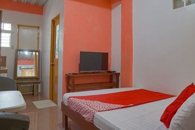 Myrna's Pension House by OYO Rooms