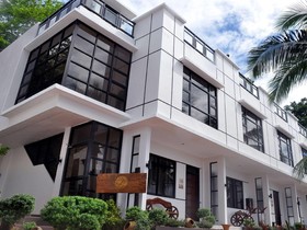 Bauan Divers Sanctuary Resort