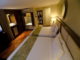 Holiday Inn & Suites Batangas LimaPark