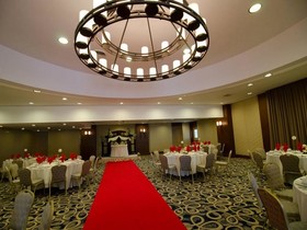 Holiday Inn & Suites Batangas LimaPark