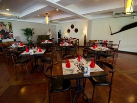 Holiday Inn & Suites Batangas LimaPark