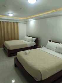 Empress Island Hotel