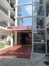 Empress Island Hotel