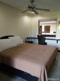 Boomerang Hotel