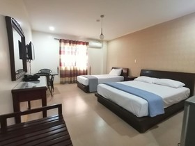 Golden Hotel by OYO Rooms