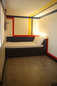 Hotel V