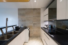 One Euphoria Luxe Hotel