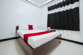 RedDoorz @ Colorado Street Angeles City