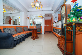 RedDoorz @ Fields Avenue Angeles City
