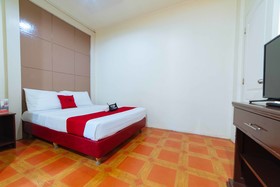 RedDoorz Near Walking Street Angeles City