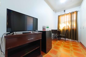 RedDoorz Near Walking Street Angeles City