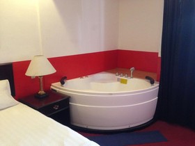 Diamondwood Hotel