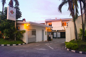 Diamondwood Hotel