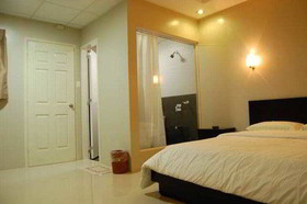 Rumi Apartelle Hotel