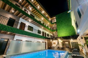 Surestay Plus Hotel by Best Western AC LUXE Angeles City