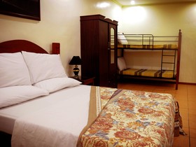 Walkabout Hotel