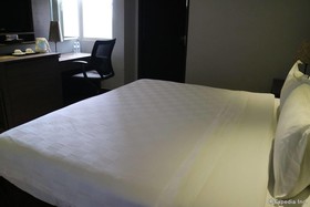 Avenue Suites