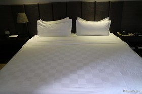 Avenue Suites