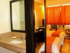 Goldenfield Kundutel Hotel