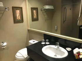 L’ Fisher Hotel