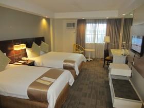 L’ Fisher Hotel
