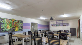 Middle Town Inn by ZEN Rooms